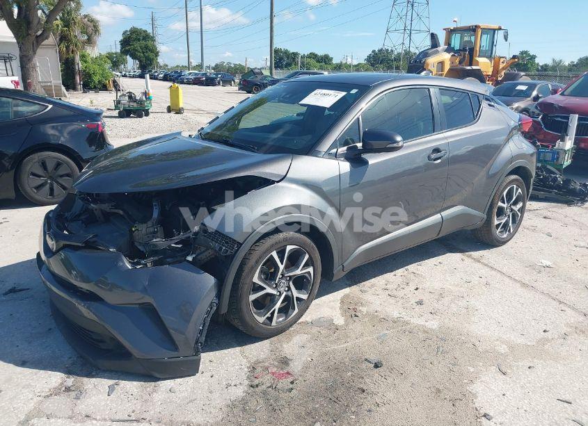 Photo 2 of 2019 Toyota C-hr LE/LIMITED/XLE (VIN NMTKHMBX8KR076177)