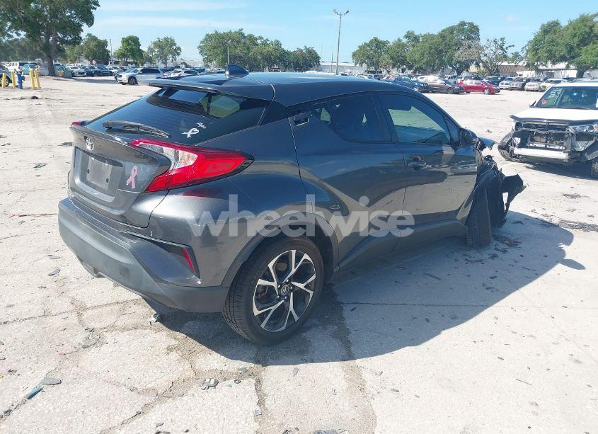 Photo 4 of 2019 Toyota C-hr LE/LIMITED/XLE (VIN NMTKHMBX8KR076177)