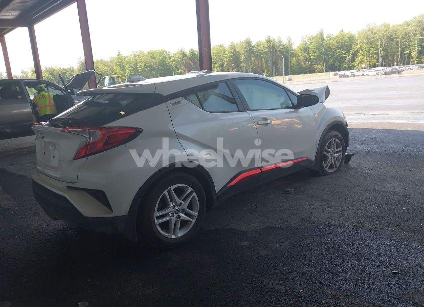 Photo 4 of 2021 Toyota C-hr LE (VIN NMTKHMBX8MR118687)