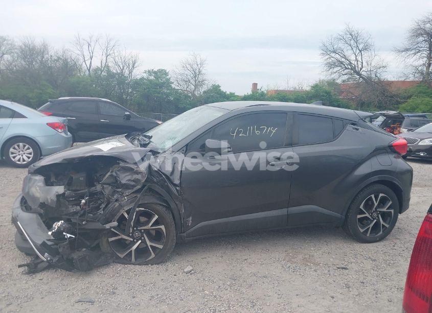 Photo 15 of 2018 Toyota C-hr XLE PREMIUM (VIN NMTKHMBX9JR044367)