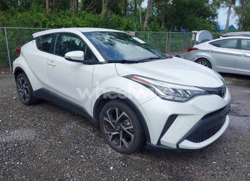 2021 Toyota C-hr XLE (VIN NMTKHMBXXMR135393) main photo