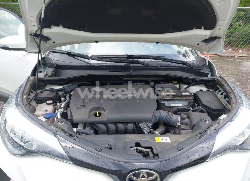 Photo 10 of 2021 Toyota C-hr XLE (VIN NMTKHMBXXMR135393)