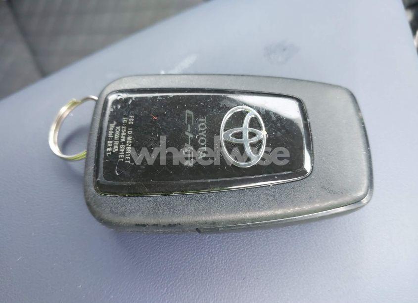 Photo 11 of 2021 Toyota C-hr XLE (VIN NMTKHMBXXMR135393)