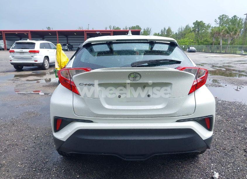 Photo 16 of 2021 Toyota C-hr XLE (VIN NMTKHMBXXMR135393)