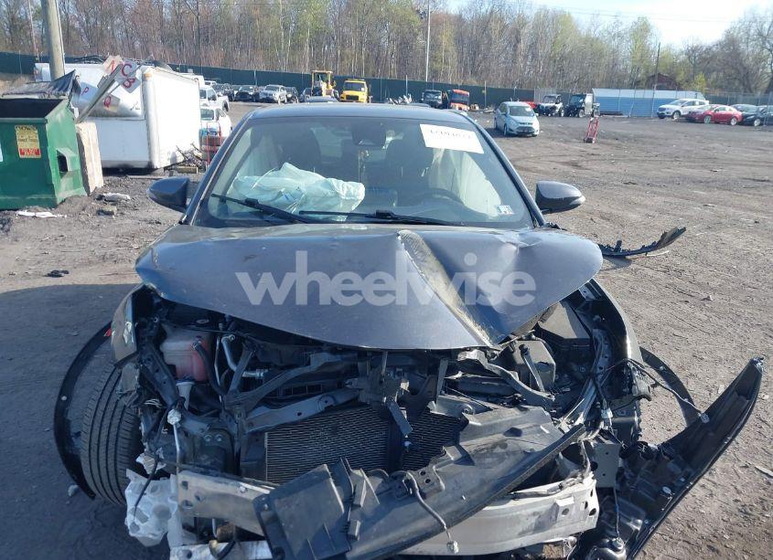 Photo 6 of 2022 Toyota C-hr XLE (VIN NMTKHMBXXNR145682)