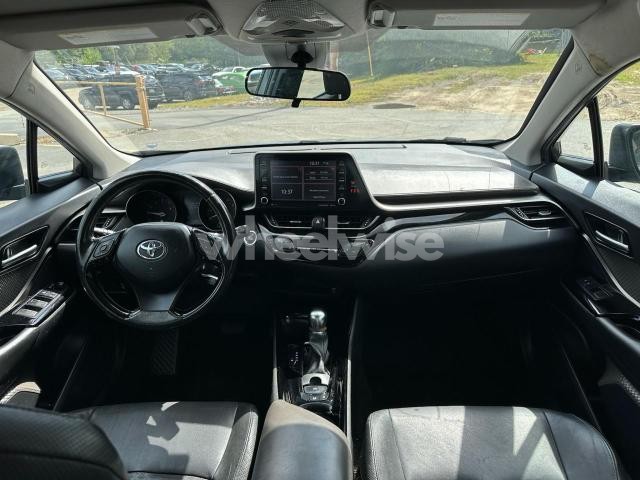 Photo 5 of 2020 TOYOTA C-HR XLE (VIN NNMTKHMBX2LR10585)