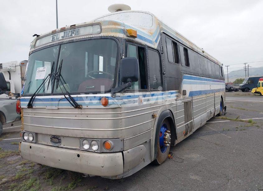 Photo 2 of 1976 Gmc Bus MOTORH (VIN P8M4905A1399)