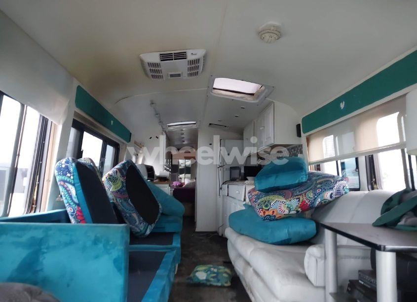 Photo 8 of 1976 Gmc Bus MOTORH (VIN P8M4905A1399)