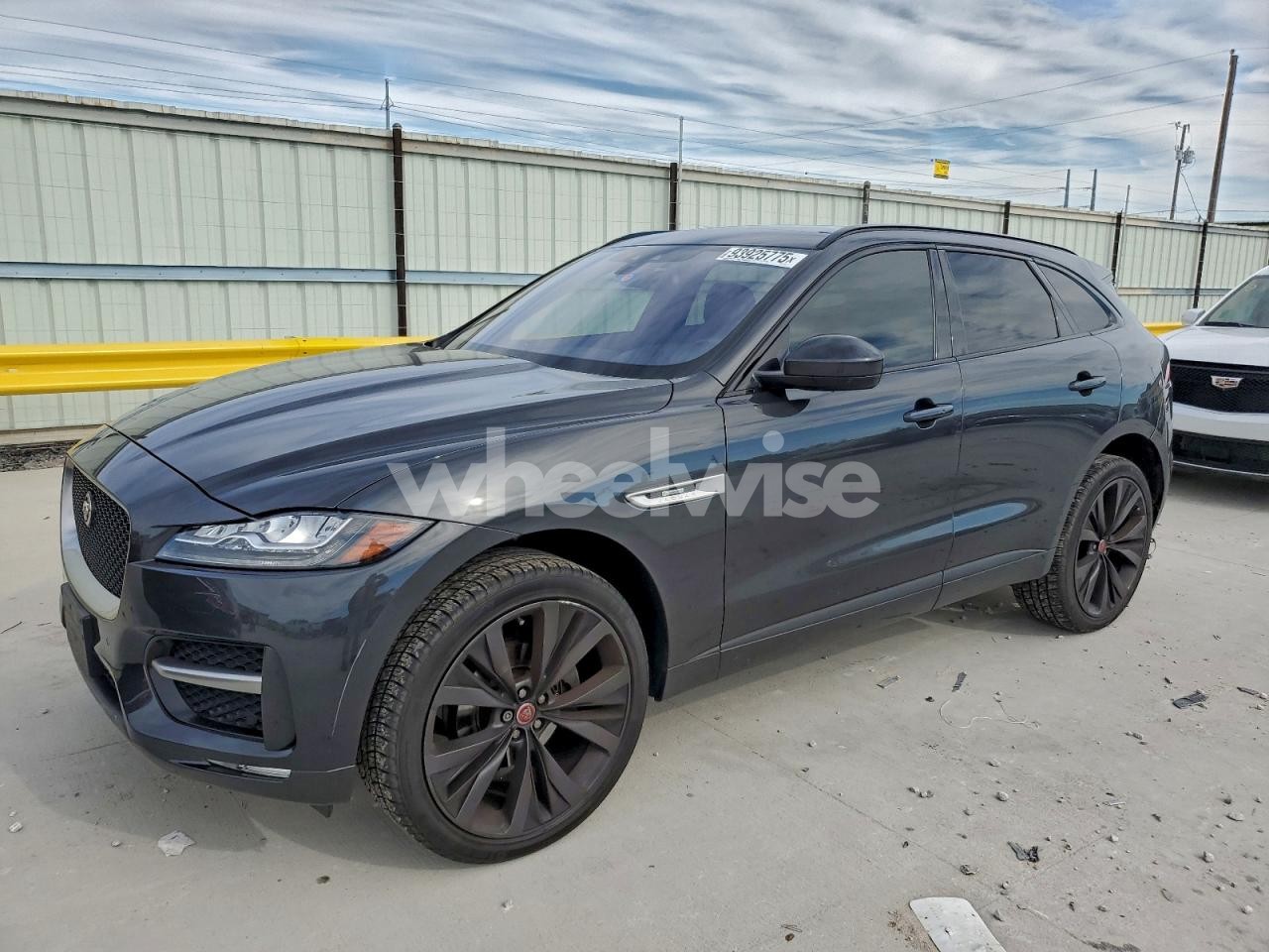 2018 JAGUAR F-PACE R - SPORT (VIN SADCL2FX9JA283275) main photo