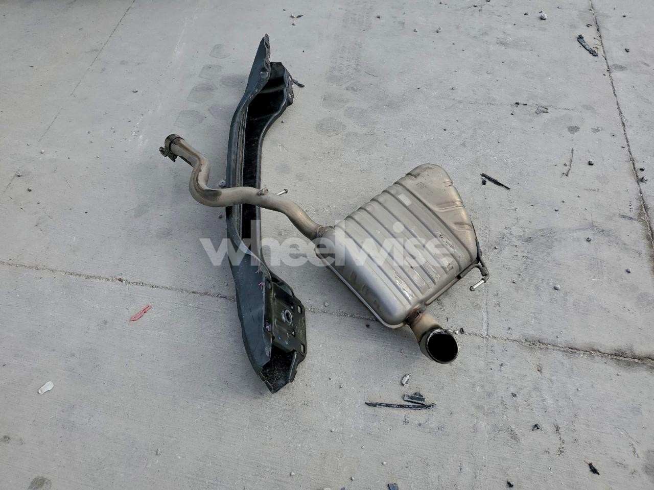 Photo 12 of 2018 JAGUAR F-PACE R - SPORT (VIN SADCL2FX9JA283275)