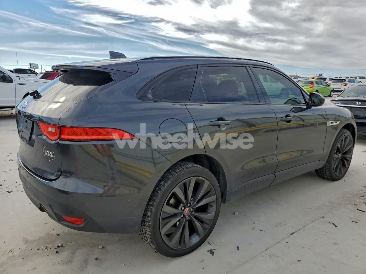Photo 3 of 2018 JAGUAR F-PACE R - SPORT (VIN SADCL2FX9JA283275)