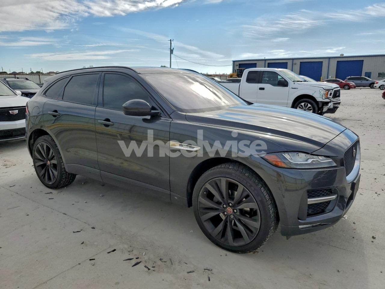 Photo 4 of 2018 JAGUAR F-PACE R - SPORT (VIN SADCL2FX9JA283275)