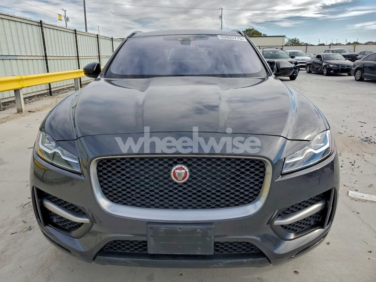 Photo 5 of 2018 JAGUAR F-PACE R - SPORT (VIN SADCL2FX9JA283275)