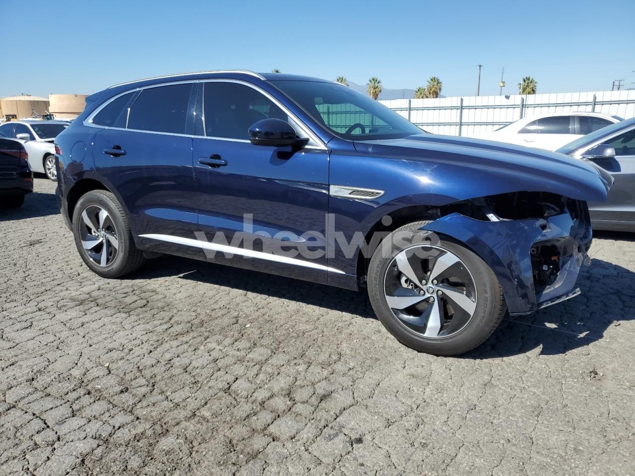 Photo 4 of 2024 JAGUAR F-PACE R-DYNAMIC S N/A (VIN SADCT2EX7RA720428)