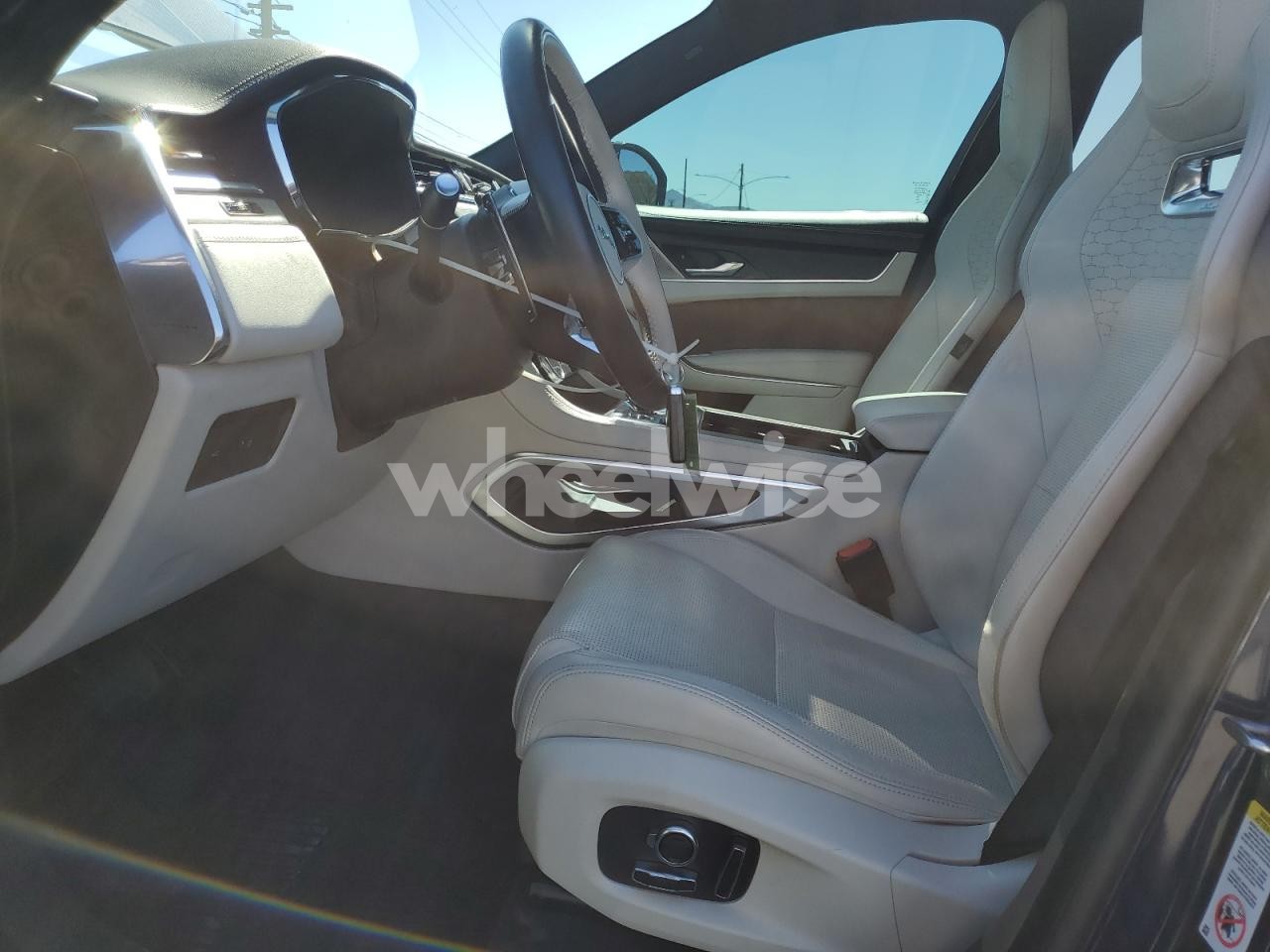 Photo 7 of 2024 JAGUAR F-PACE R-DYNAMIC S N/A (VIN SADCT2EX7RA720428)