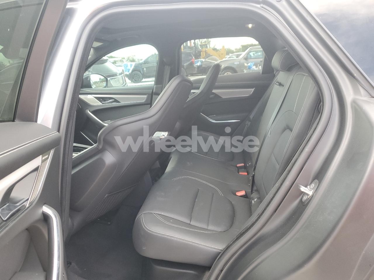 Photo 10 of 2024 JAGUAR F-PACE R-DYNAMIC S N/A (VIN SADCT2FU2RA722446)