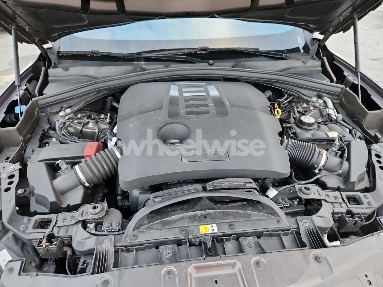 Photo 12 of 2021 JAGUAR F-PACE R-DYNAMIC S (VIN SADCT2FUXMA667723)