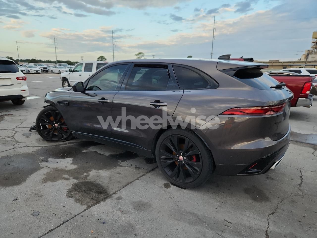 Photo 2 of 2021 JAGUAR F-PACE R-DYNAMIC S (VIN SADCT2FUXMA667723)