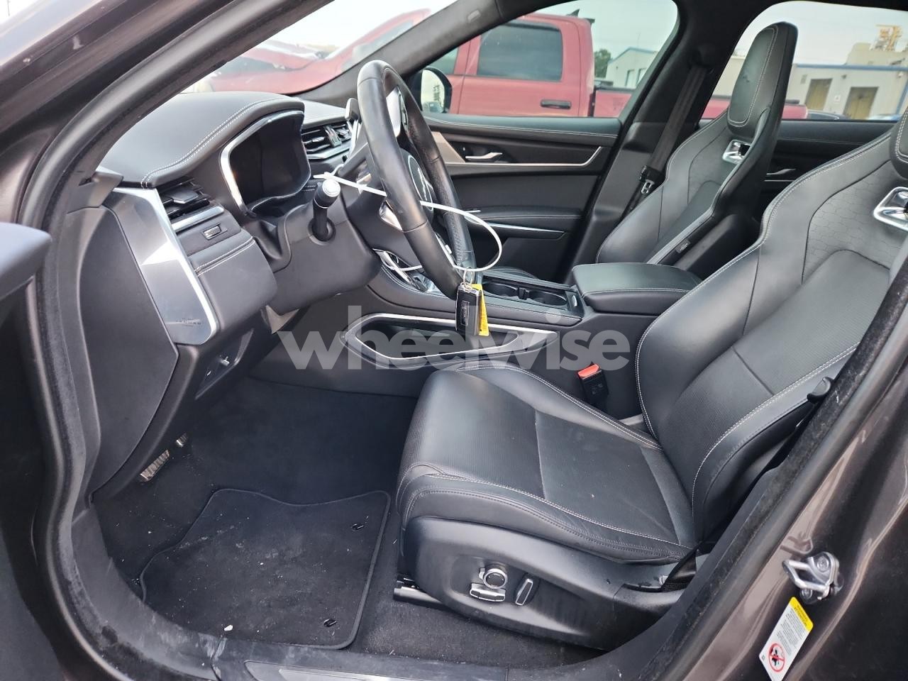 Photo 7 of 2021 JAGUAR F-PACE R-DYNAMIC S (VIN SADCT2FUXMA667723)