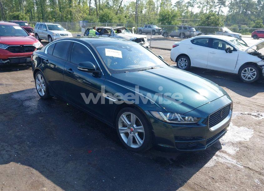 2017 Jaguar Xe 35T PREMIUM (VIN SAJAD4BV8HA974695) main photo