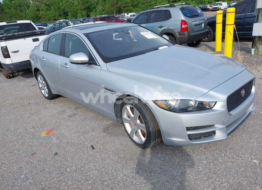 2018 Jaguar Xe 25T PREMIUM (VIN SAJAD4FX7JCP34771) main photo