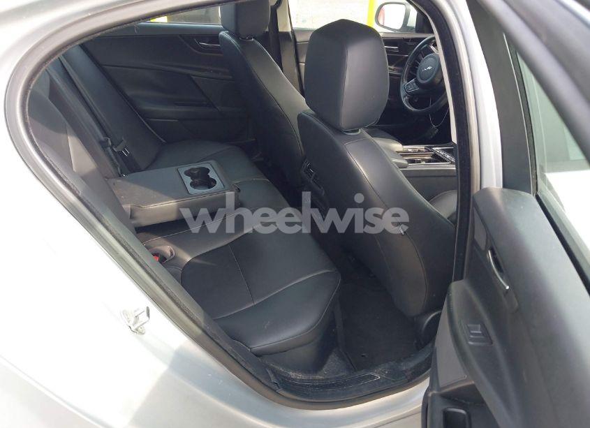 Photo 8 of 2018 Jaguar Xe 25T PREMIUM (VIN SAJAD4FX7JCP34771)