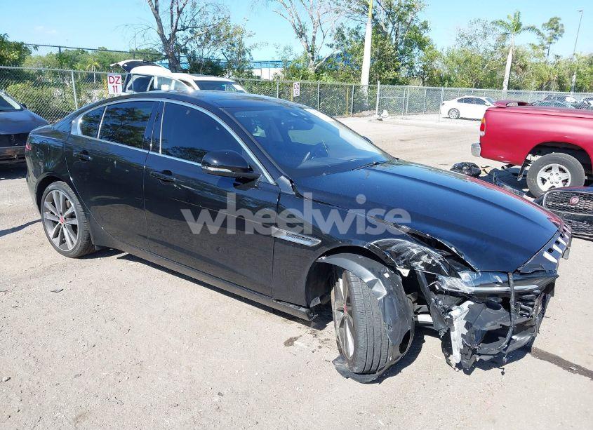 2020 Jaguar Xe S RWD AUTOMATIC (VIN SAJAE4FX3LCP64494) main photo