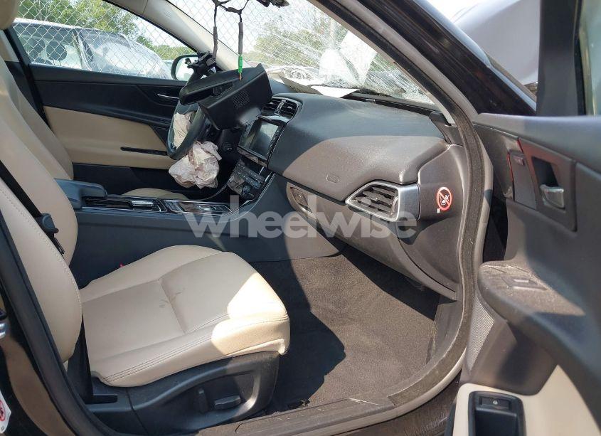 Photo 5 of 2018 Jaguar Xe 20D PREMIUM (VIN SAJAJ4FN7JCP28038)