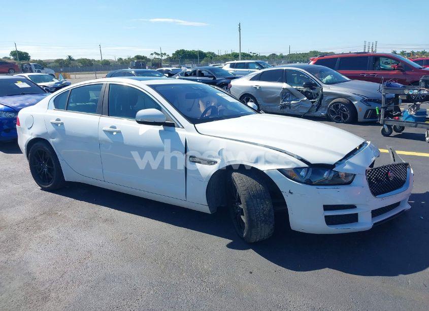 2017 Jaguar Xe 25T (VIN SAJAR4BG4HA978391) main photo