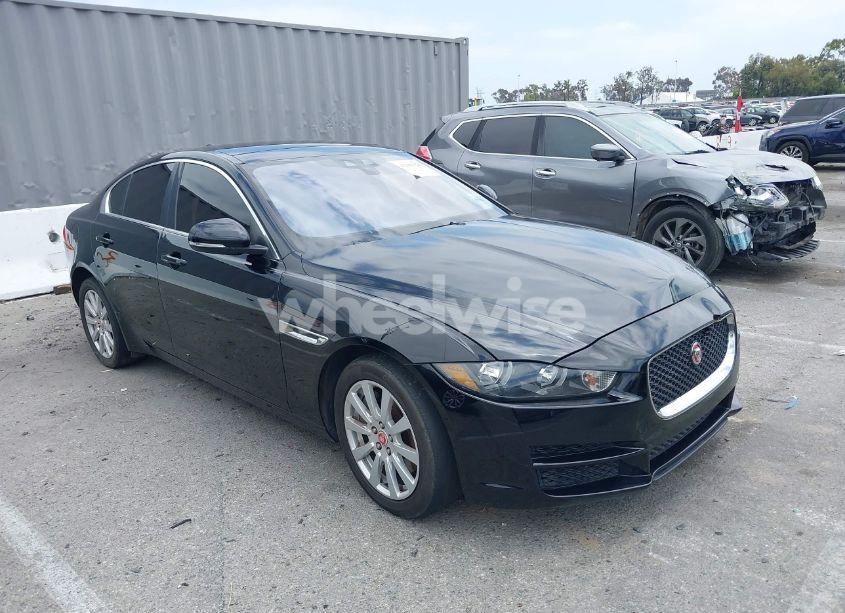 2019 Jaguar Xe (VIN SAJAR4FX2KCP47494) main photo