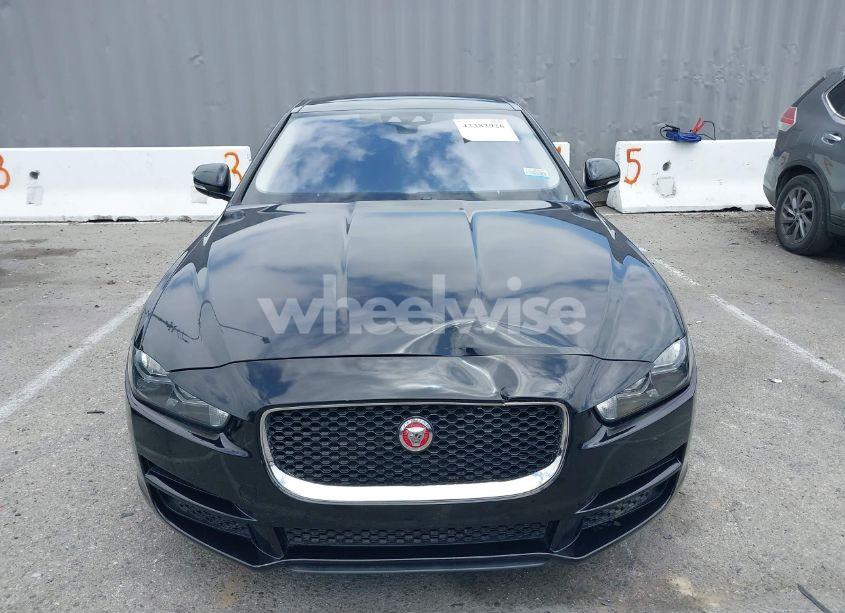 Photo 12 of 2019 Jaguar Xe (VIN SAJAR4FX2KCP47494)