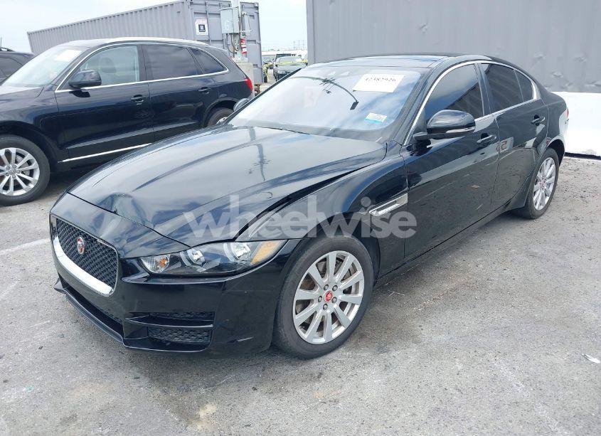 Photo 2 of 2019 Jaguar Xe (VIN SAJAR4FX2KCP47494)