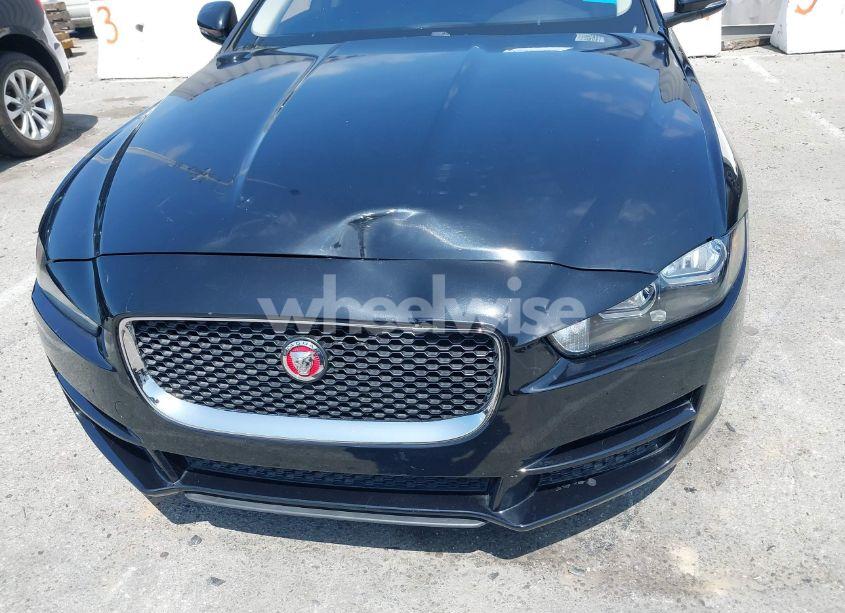 Photo 6 of 2019 Jaguar Xe (VIN SAJAR4FX2KCP47494)