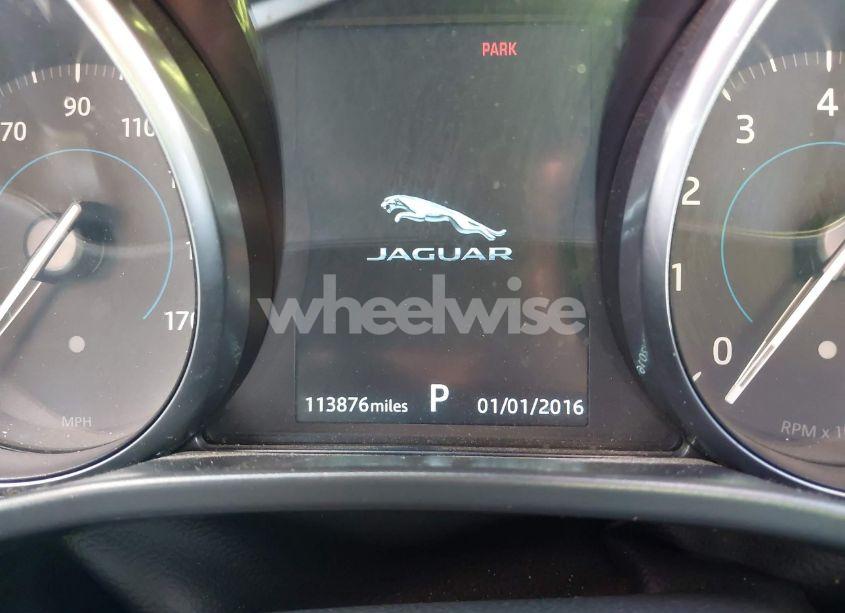 Photo 7 of 2019 Jaguar Xe (VIN SAJAR4FX2KCP47494)