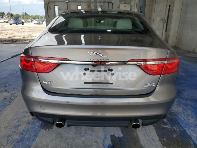 Photo 10 of 2020 JAGUAR XF PRESTIGE (VIN SAJBK4GXXLCY83820)