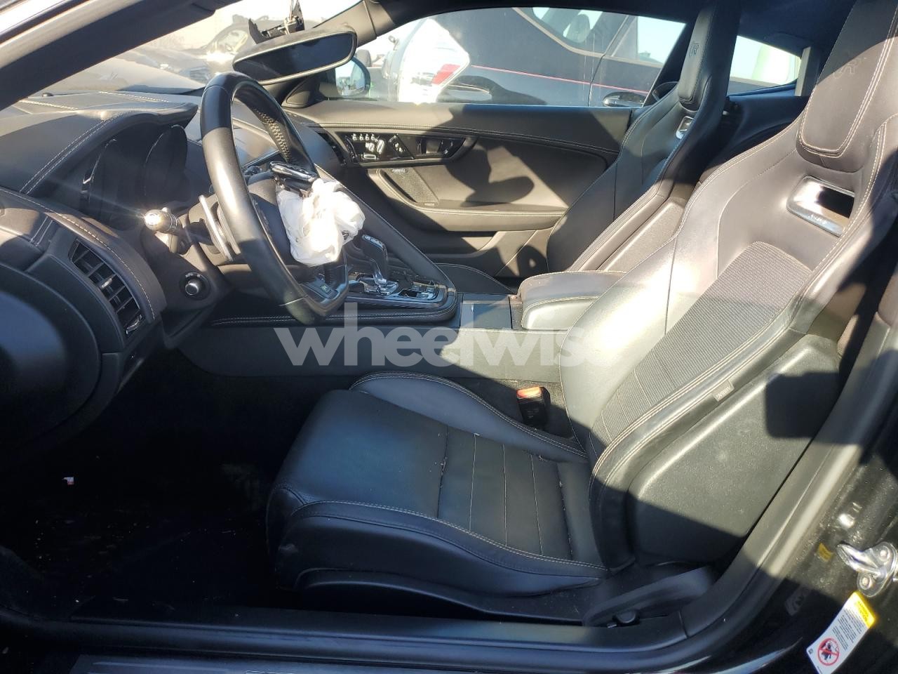 Photo 7 of 2018 JAGUAR F-TYPE R (VIN SAJD51EE7JCK48907)