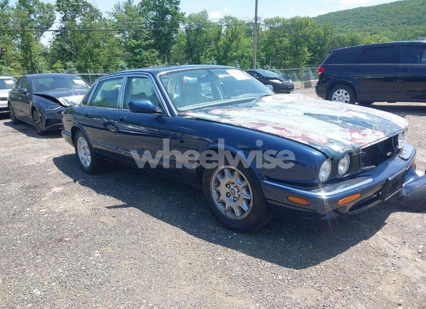 2000 Jaguar Xj8 N/A (VIN SAJDA14C6YLF15351) main photo