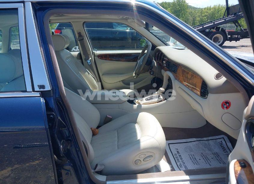 Photo 5 of 2000 Jaguar Xj8 N/A (VIN SAJDA14C6YLF15351)