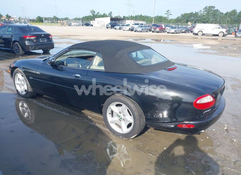 Photo 3 of 1999 Jaguar Xk8 (VIN SAJGX2040XC038590)