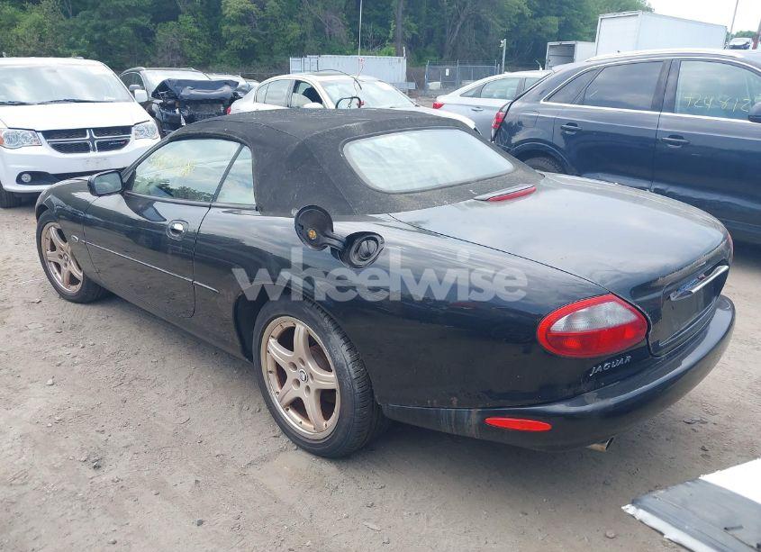 Photo 3 of 1999 Jaguar Xk8 (VIN SAJGX2042XC040972)