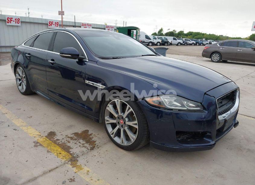 2018 Jaguar Xj R-SPORT (VIN SAJWA1C74J8W14026) main photo