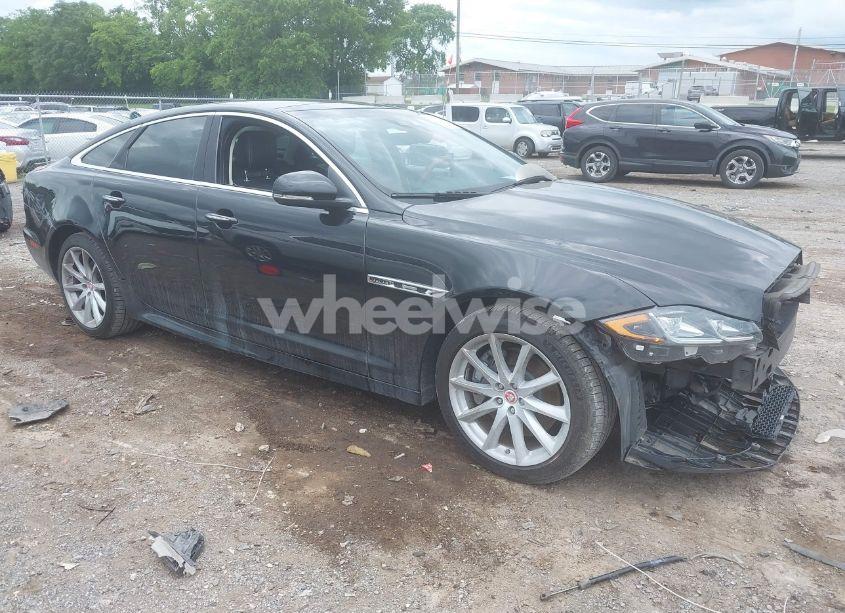 2019 Jaguar Xj R-SPORT (VIN SAJWA1C74K8W22094) main photo