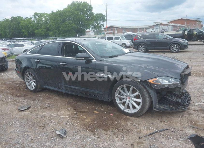 Photo 14 of 2019 Jaguar Xj R-SPORT (VIN SAJWA1C74K8W22094)