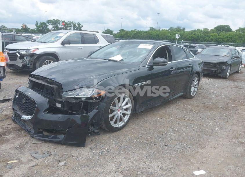 Photo 2 of 2019 Jaguar Xj R-SPORT (VIN SAJWA1C74K8W22094)