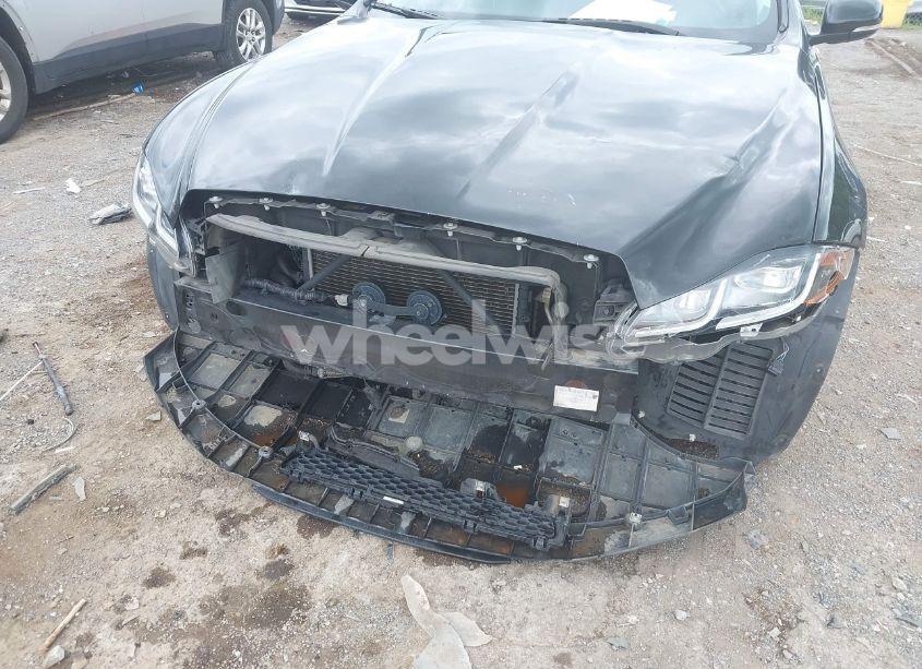 Photo 6 of 2019 Jaguar Xj R-SPORT (VIN SAJWA1C74K8W22094)