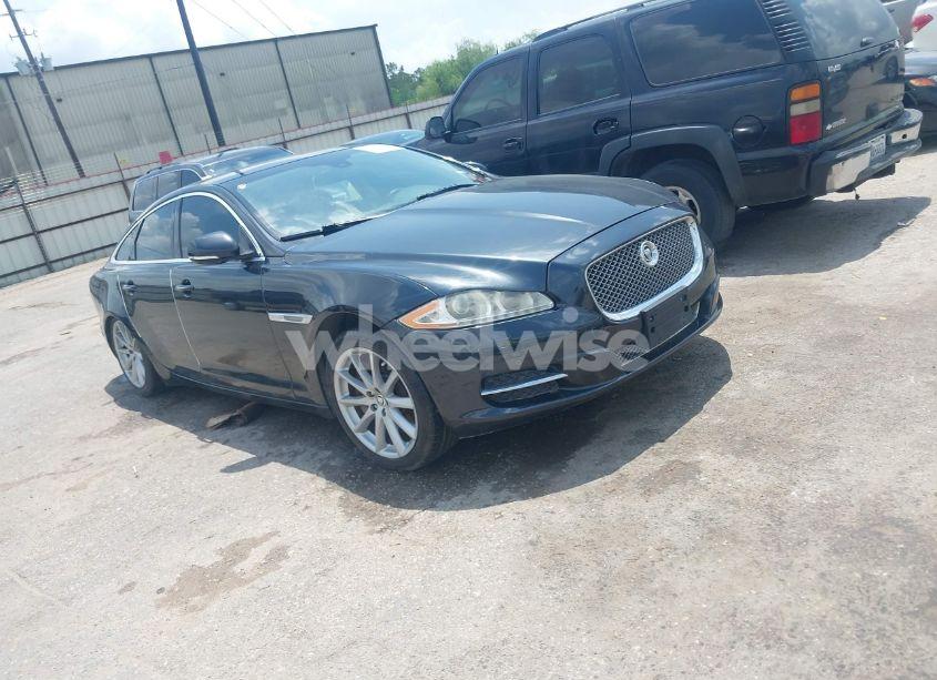 2013 Jaguar Xj (VIN SAJWA1C77D8V44610) main photo