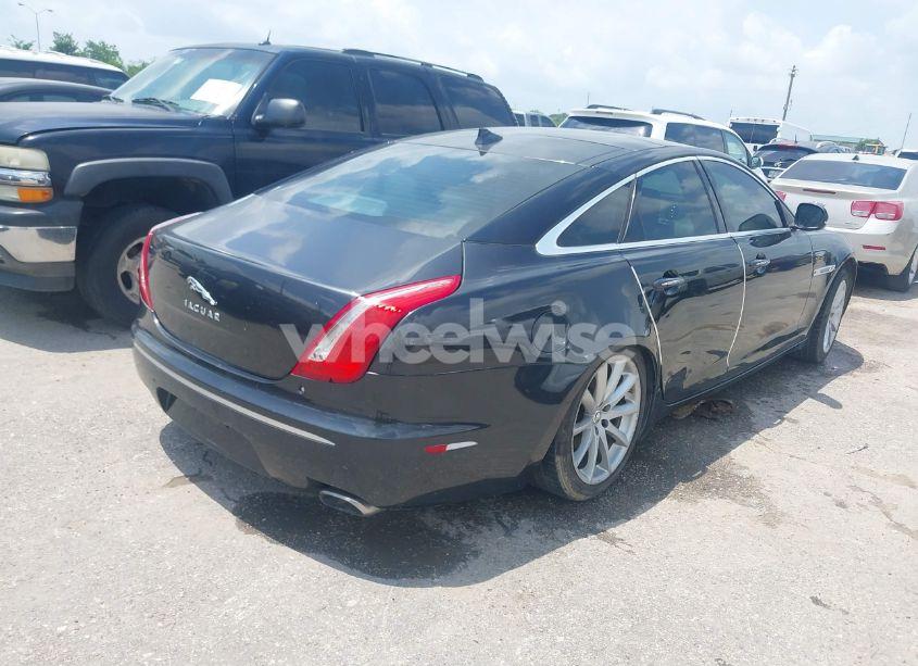 Photo 4 of 2013 Jaguar Xj (VIN SAJWA1C77D8V44610)