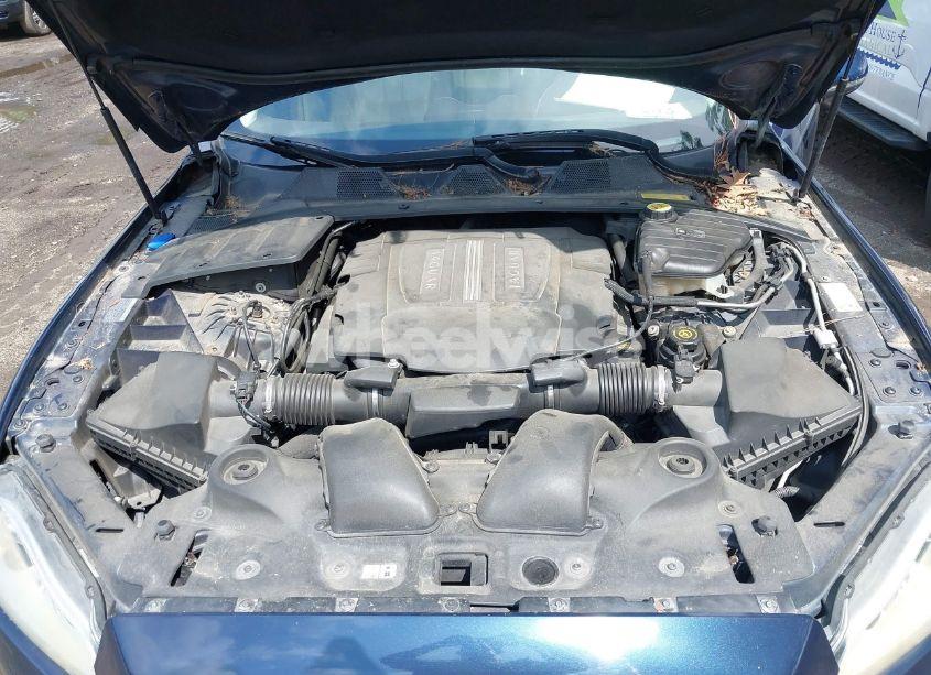 Photo 10 of 2011 Jaguar Xj (VIN SAJWA1CBXBLV04536)