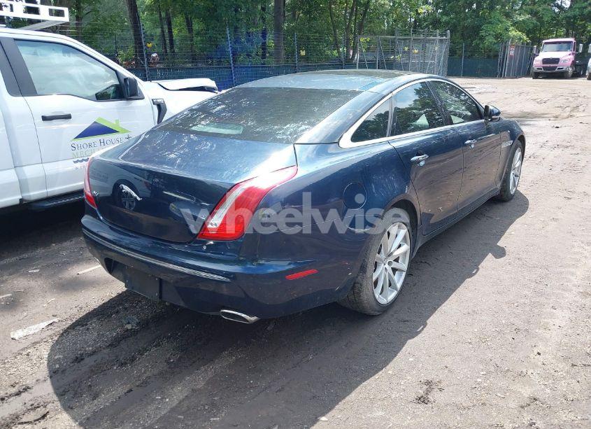 Photo 4 of 2011 Jaguar Xj (VIN SAJWA1CBXBLV04536)
