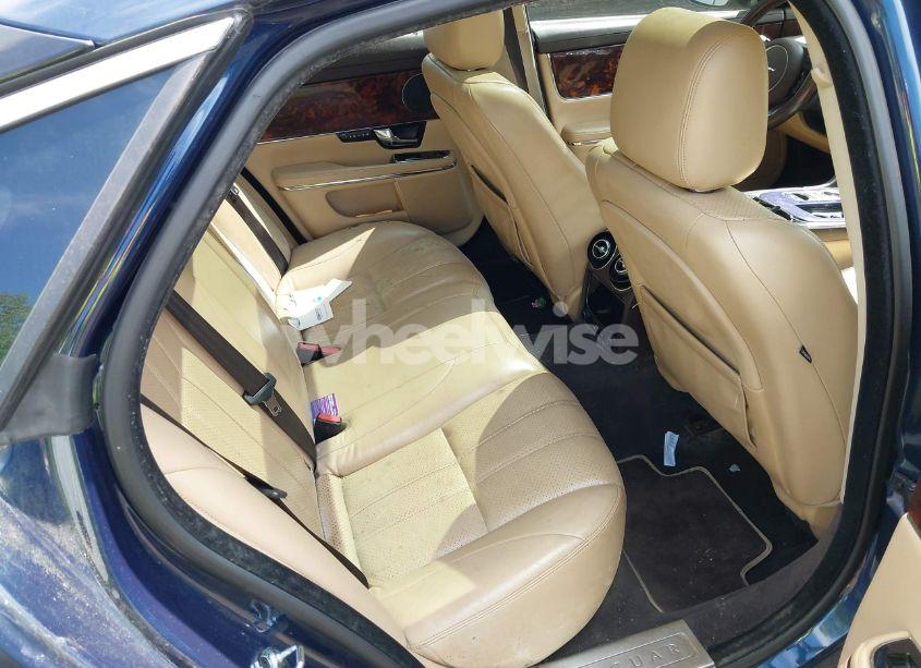 Photo 8 of 2011 Jaguar Xj (VIN SAJWA1CBXBLV04536)